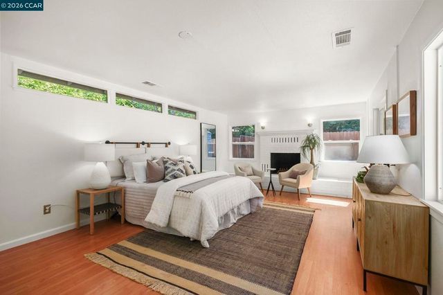 464 Palm Avenue, Martinez, CA 94553