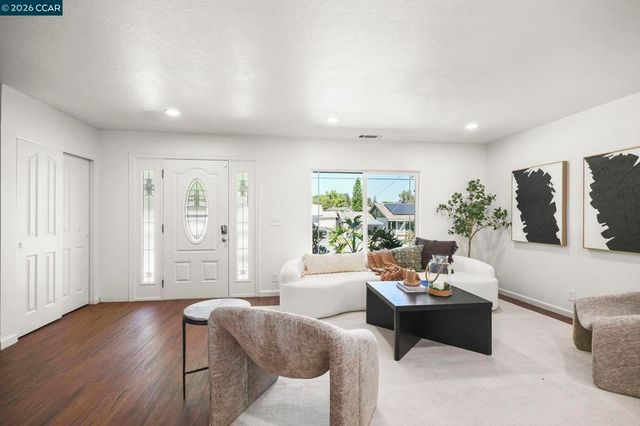 464 Palm Avenue, Martinez, CA 94553