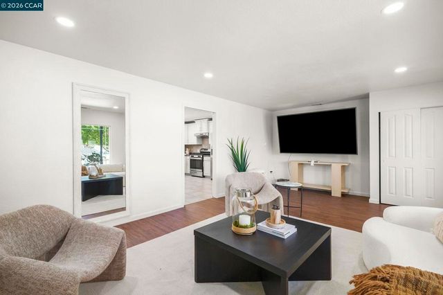 464 Palm Avenue, Martinez, CA 94553