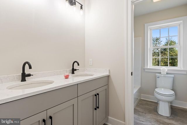 132 TRINITY DR, Oxford, PA 19363