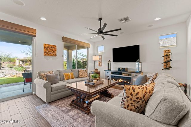 3136 PROSPECTOR Way, Wickenburg, AZ 85390