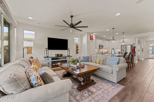 3136 PROSPECTOR Way, Wickenburg, AZ 85390