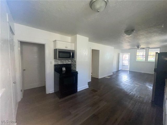 514 4th Street SW, Massillon, OH 44647