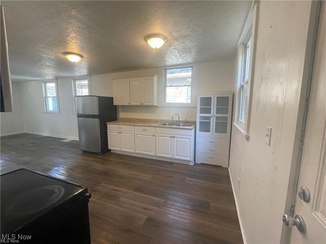 514 4th Street SW, Massillon, OH 44647