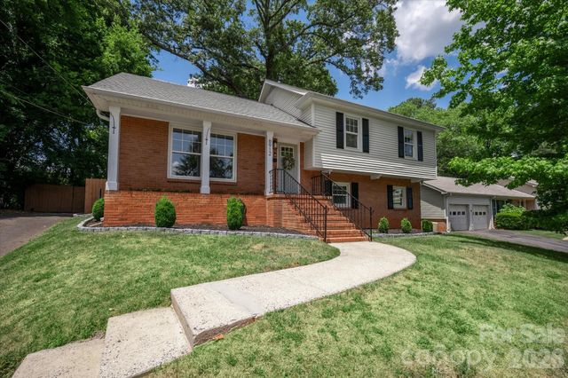 6912 Woodstock Drive, Charlotte, NC 28210