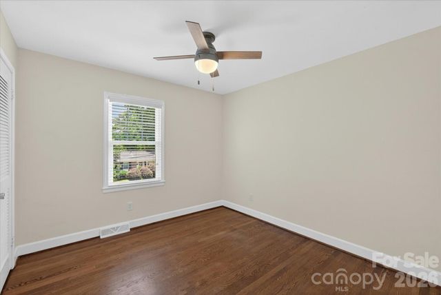 6912 Woodstock Drive, Charlotte, NC 28210