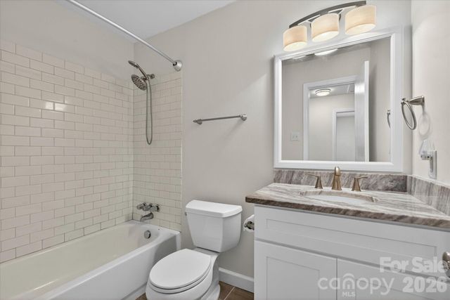 6912 Woodstock Drive, Charlotte, NC 28210
