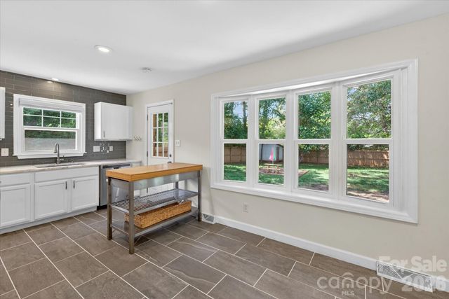 6912 Woodstock Drive, Charlotte, NC 28210