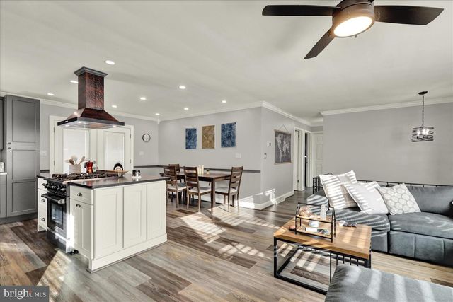 933 PHILADELPHIA AVE, Reading, PA 19607