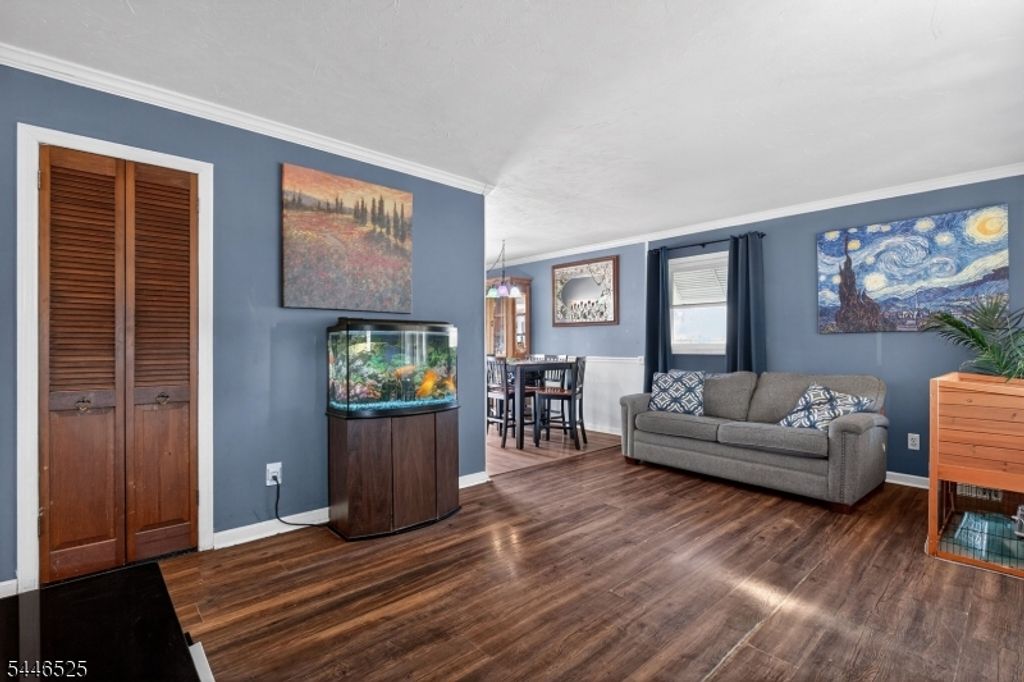 77 W Arthur Pl, Woodbridge Twp., NJ 08830 — photo 4