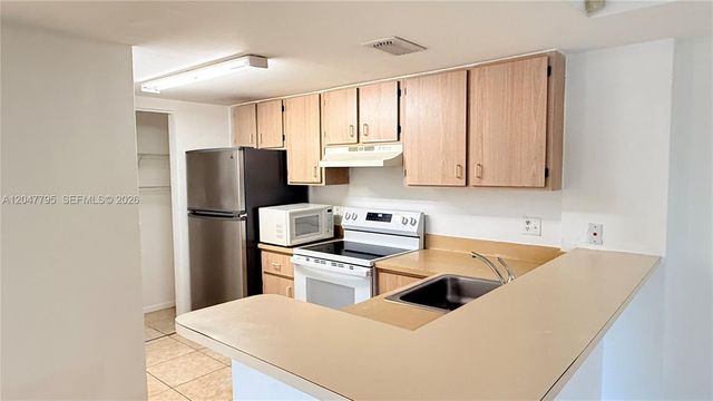 10709 Cleary Boulevard 307, Plantation, FL 33324