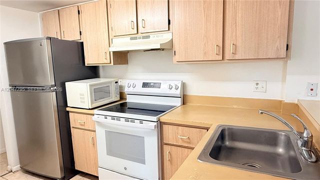 10709 Cleary Boulevard 307, Plantation, FL 33324