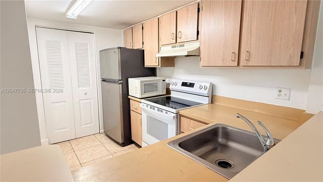 10709 Cleary Boulevard 307, Plantation, FL 33324