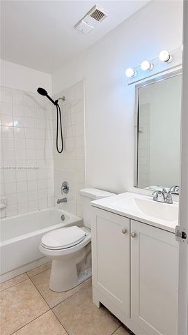 10709 Cleary Boulevard 307, Plantation, FL 33324