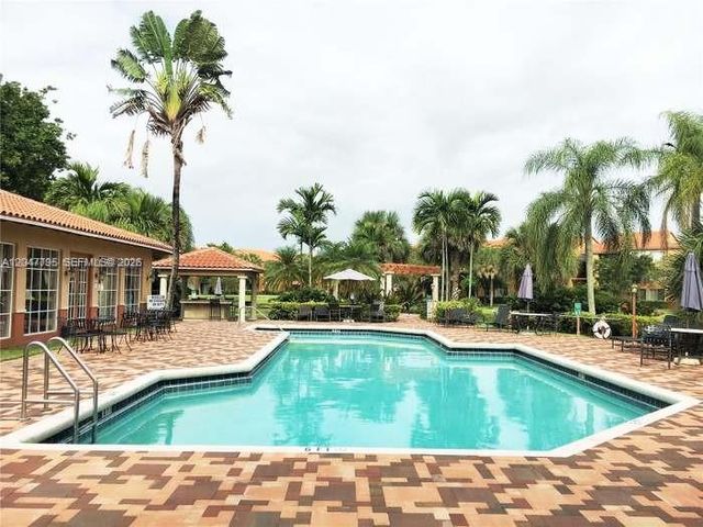 10709 Cleary Boulevard 307, Plantation, FL 33324