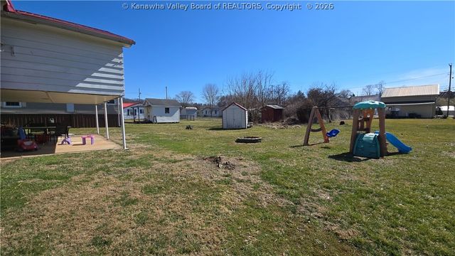 245 1st Avenue, Ripley, WV 25271