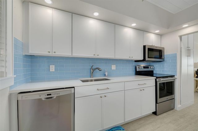 865 S GULFVIEW BOULEVARD 109, Clearwater Beach, FL 33767