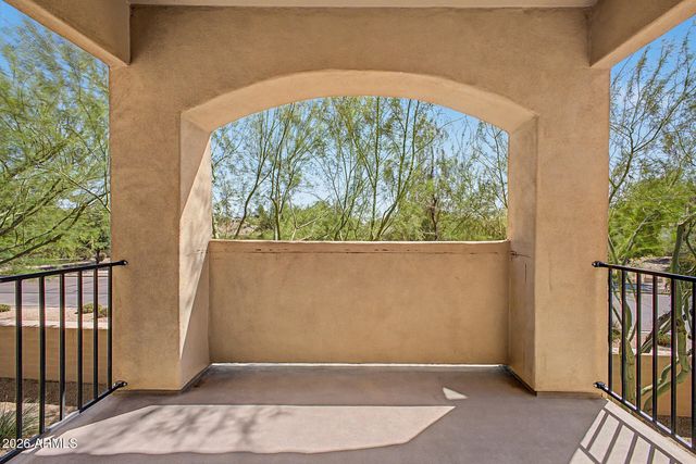 2821 S SKYLINE Drive 128, Mesa, AZ 85212