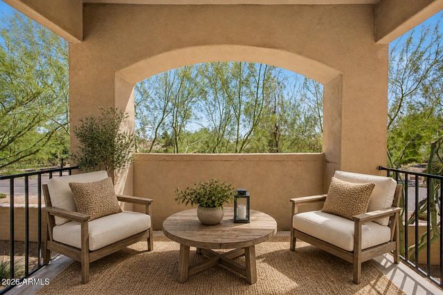 2821 S SKYLINE Drive 128, Mesa, AZ 85212