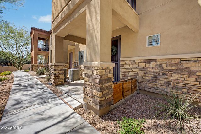 2821 S SKYLINE Drive 128, Mesa, AZ 85212