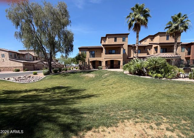 2821 S SKYLINE Drive 128, Mesa, AZ 85212