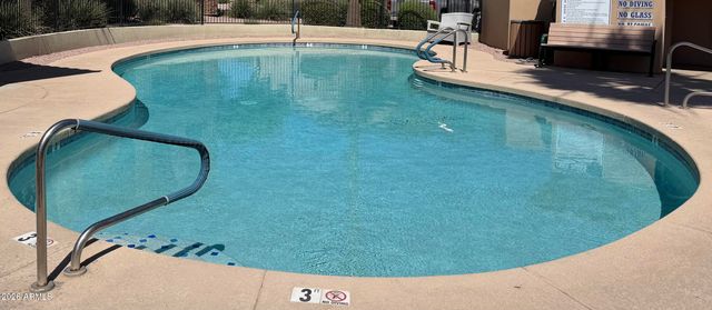 2821 S SKYLINE Drive 128, Mesa, AZ 85212