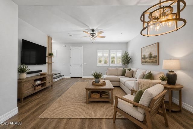 2821 S SKYLINE Drive 128, Mesa, AZ 85212