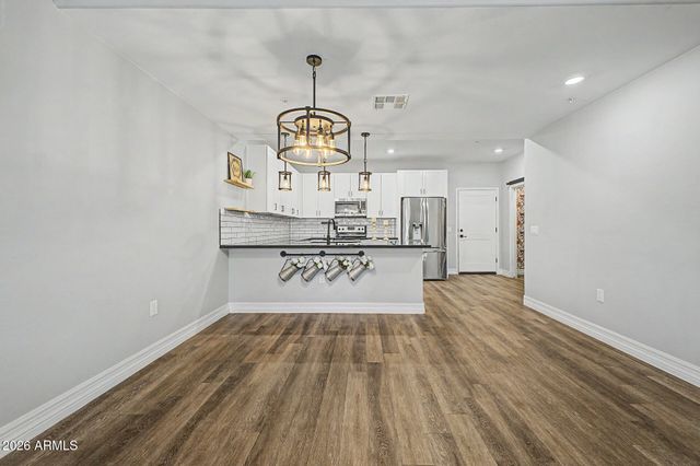 2821 S SKYLINE Drive 128, Mesa, AZ 85212
