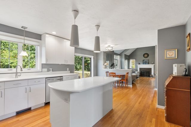 50 Sky Ln, Leominster, MA 01453