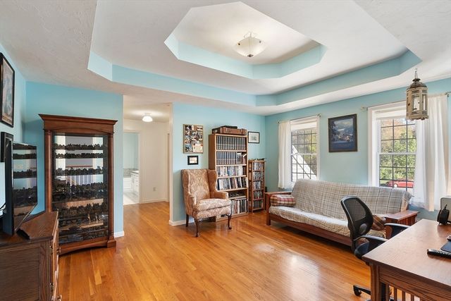 50 Sky Ln, Leominster, MA 01453