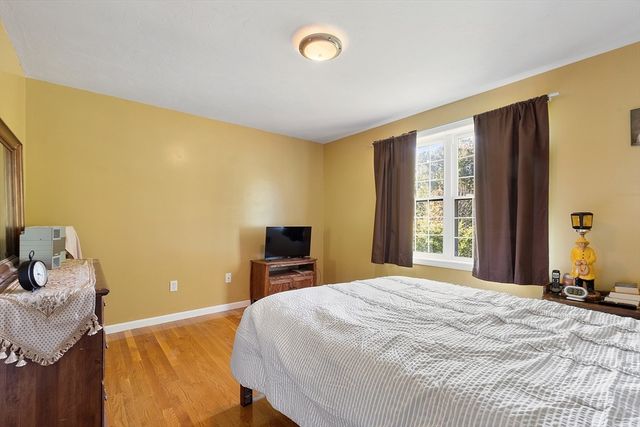 50 Sky Ln, Leominster, MA 01453