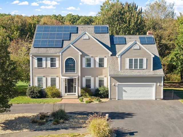 50 Sky Ln, Leominster, MA 01453