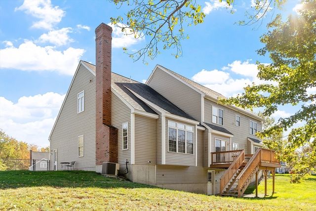 50 Sky Ln, Leominster, MA 01453