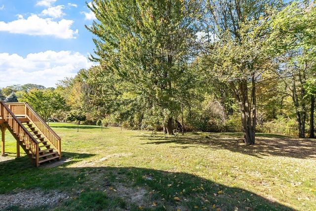 50 Sky Ln, Leominster, MA 01453