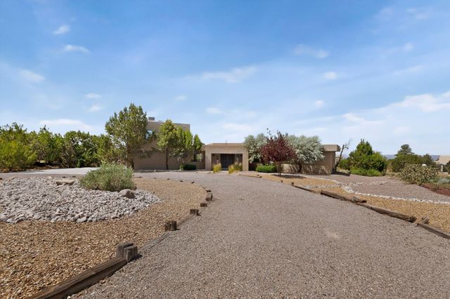 984 Lynx Loop NE, Albuquerque, NM 87122