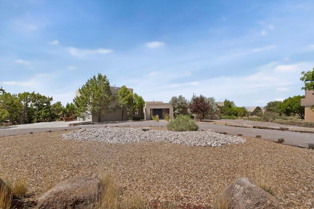 984 Lynx Loop NE, Albuquerque, NM 87122