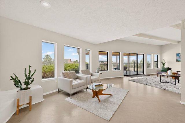 984 Lynx Loop NE, Albuquerque, NM 87122