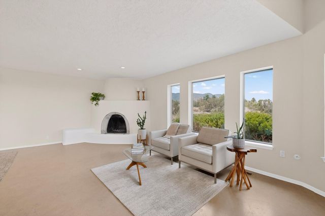 984 Lynx Loop NE, Albuquerque, NM 87122
