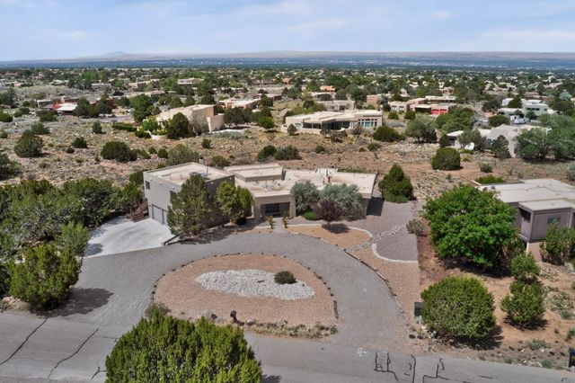 984 Lynx Loop NE, Albuquerque, NM 87122