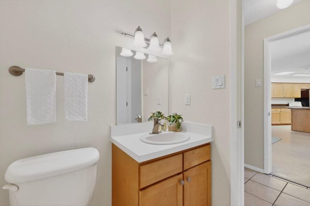 984 Lynx Loop NE, Albuquerque, NM 87122