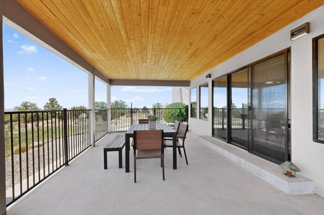 984 Lynx Loop NE, Albuquerque, NM 87122