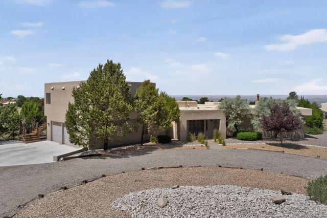 984 Lynx Loop NE, Albuquerque, NM 87122