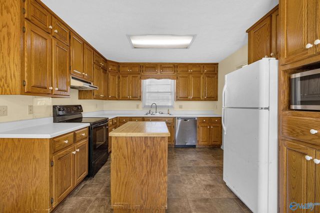 102 Stewart Street, Albertville, AL 35950