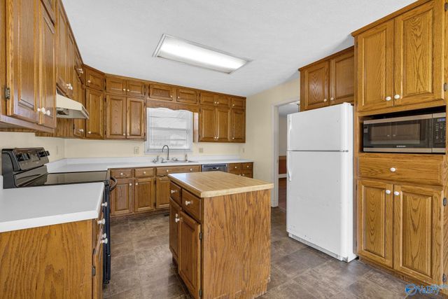 102 Stewart Street, Albertville, AL 35950