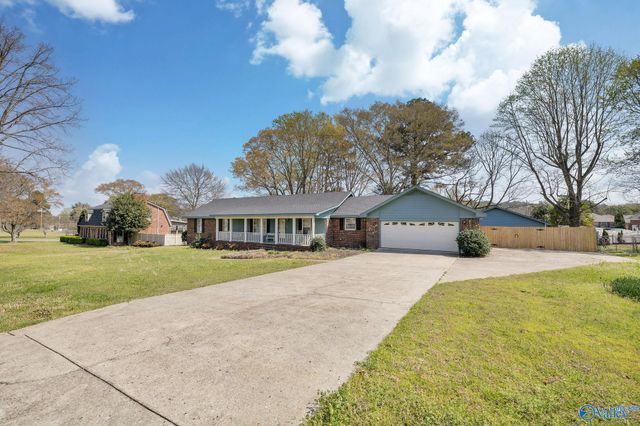 102 Stewart Street, Albertville, AL 35950