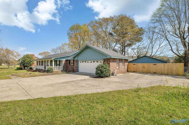 102 Stewart Street, Albertville, AL 35950