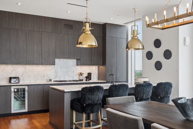 160 2nd Ave S Apt 3202, Nashville, TN 37201