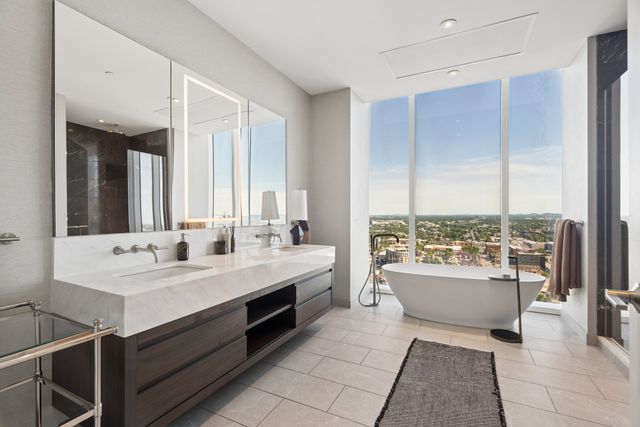 160 2nd Ave S Apt 3202, Nashville, TN 37201