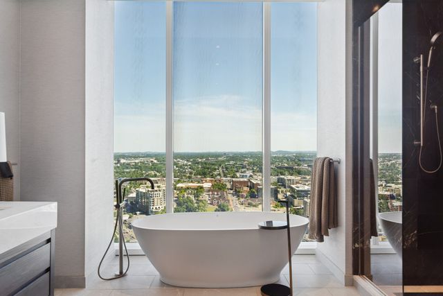 160 2nd Ave S Apt 3202, Nashville, TN 37201