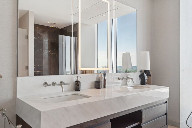 160 2nd Ave S Apt 3202, Nashville, TN 37201